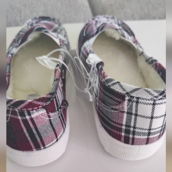 Gigil Girls Plaid Slip On Sneakers Faux Fur Lined I Have 3 SIZE (1) And One 13 - Picture 3 of 6